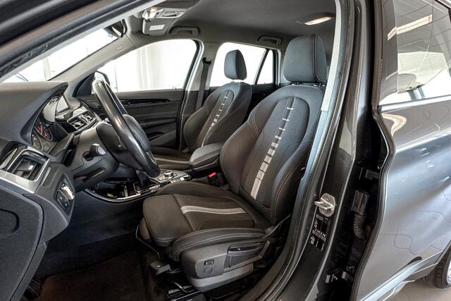 BMW X1 sDrive20i Executive | Sport-line | Trekhaak |