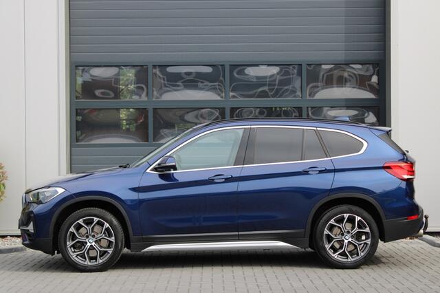 BMW X1 sDrive20i High Executive Edition | Trekhaak | Head-up |