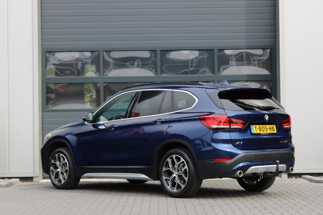 BMW X1 sDrive20i High Executive Edition | Trekhaak | Head-up |