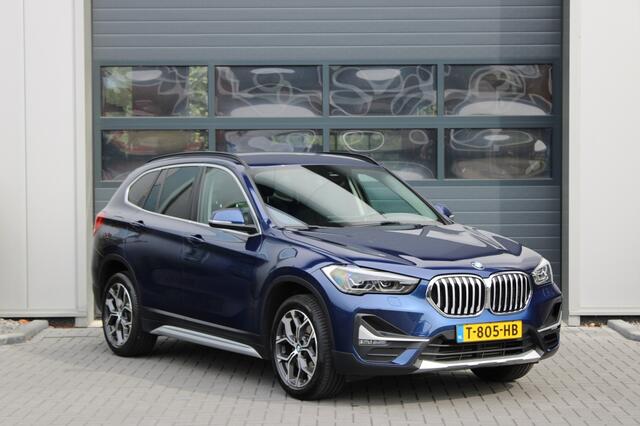 BMW X1 sDrive20i High Executive Edition | Trekhaak | Head-up |