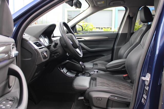 BMW X1 sDrive20i High Executive Edition | Trekhaak | Head-up |
