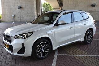 bmw-x1-xdrive25e,-boekjes,nap-en-on