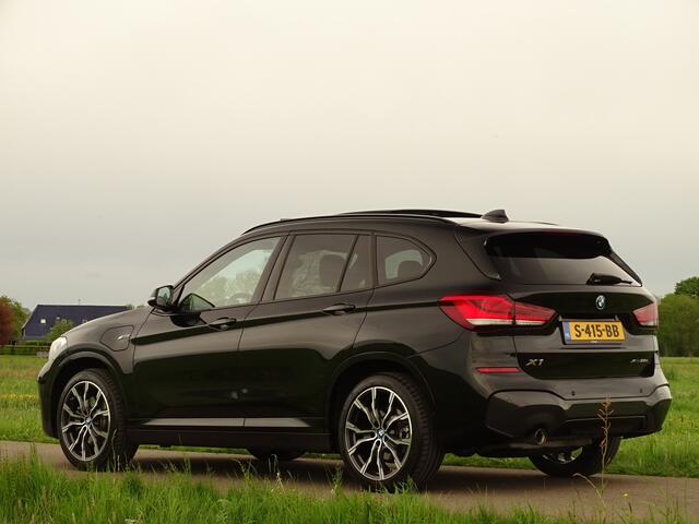BMW X1 xDrive25e M-Sport | Pano | Leer | Elektr St. | Stoelverw | Ad.Cruise | Full Options!