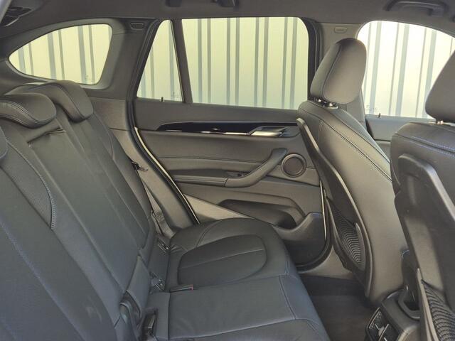 BMW X1 xDrive25e M-SPORT ** LED, NAVI+, LEDER, DRIVING ASS. +, 19-inch LMV, PRIVACY GLAS ** 1e EIG - UNFALLFREI ** ** INFORMEER OOK NAAR ONZE AANTREKKELIJKE FINANCIAL-LEASE TARIEVEN **