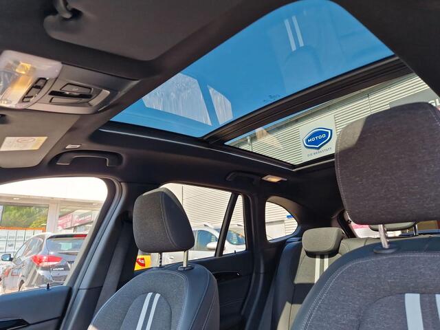 BMW X1 xDrive25e M-SPORT ** LED, NAVI+, PANORAMA, MEM, TREKH, HuD, 19-inch LMV, ** 1e EIG - UNFALLFREI ** ** INFORMEER OOK NAAR ONZE AANTREKKELIJKE FINANCIAL-LEASE TARIEVEN **