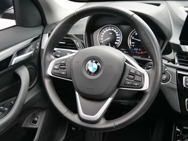 BMW X1 sDrive20i 184pk Business Edition Plus Automaat Schuifdak / Camera / Trekhaak / Navigatie