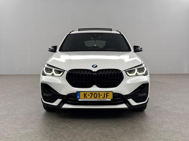 BMW X1 xDrive25e Executive Pano LED Sfeer Virtual Head-Up Clima Cruise Navi PDC 18''LMV