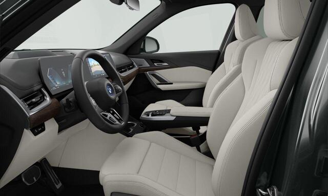 BMW X1 xDrive25e | M Sportpakket Pro | Innovation Pack | Comfort Pack | Travel Pack