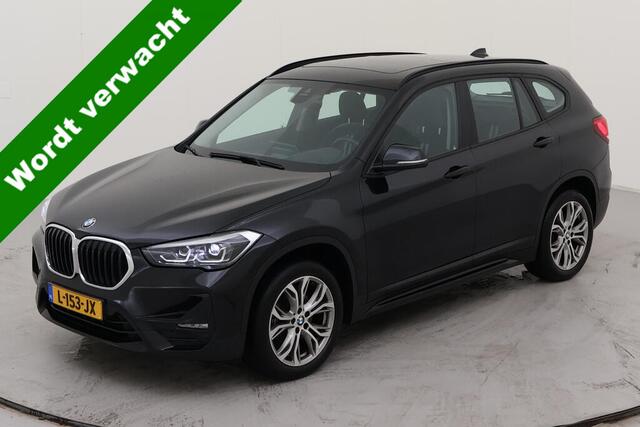 BMW X1 sDrive18i Executive Edition NL AUTO | PANO | TREKHAAK | CAMERA |