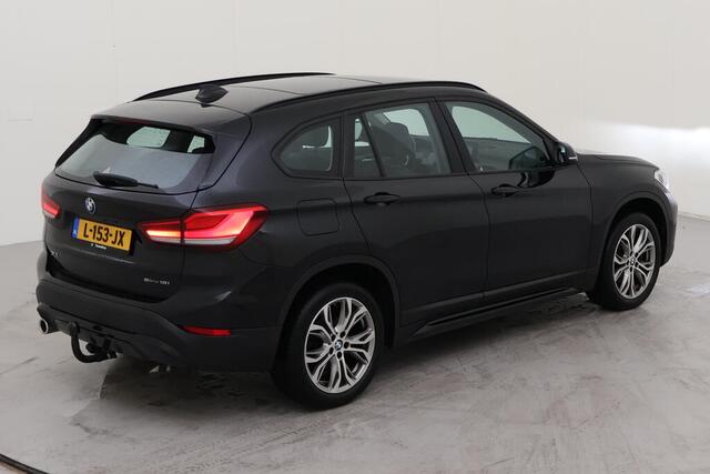 BMW X1 sDrive18i Executive Edition NL AUTO | PANO | TREKHAAK | CAMERA |