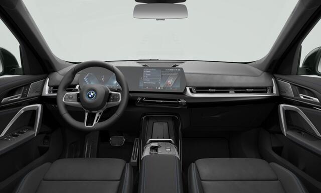 BMW X1 xDrive25e | 19 Inch | M-Sportpakket | Premium Pack | Travel Pack | Trekhaak