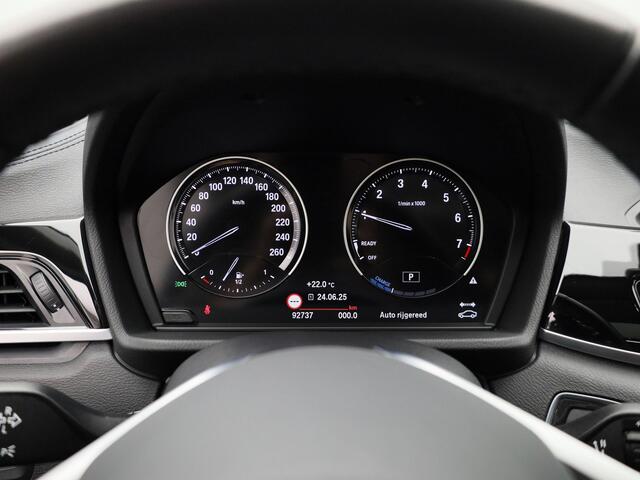 BMW X1 xDrive25e | PANO | CAMERA | STOELVERWARMING
