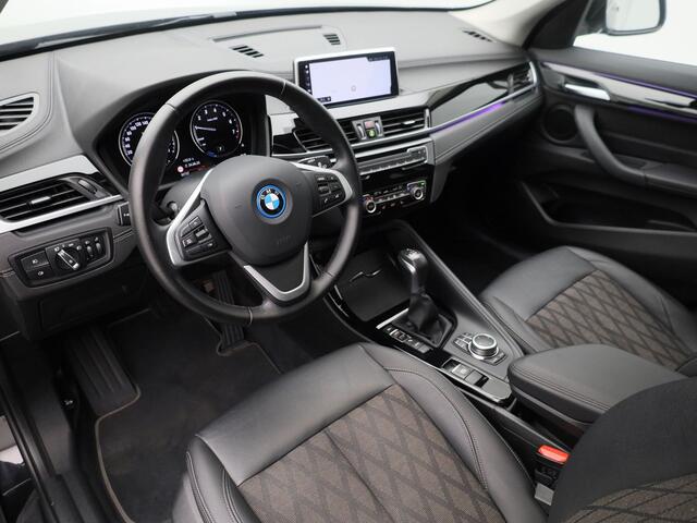 BMW X1 xDrive25e | PANO | CAMERA | STOELVERWARMING