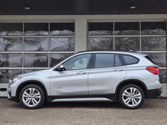 BMW X1 SDRIVE18I SPORTLINE I SPORTSTOELEN I CAMERA I 18