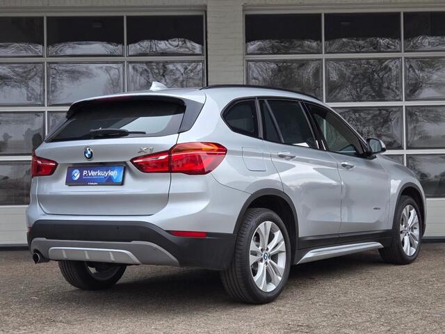 BMW X1 SDRIVE18I SPORTLINE I SPORTSTOELEN I CAMERA I 18