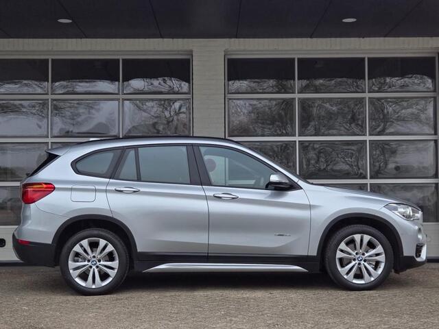 BMW X1 SDRIVE18I SPORTLINE I SPORTSTOELEN I CAMERA I 18
