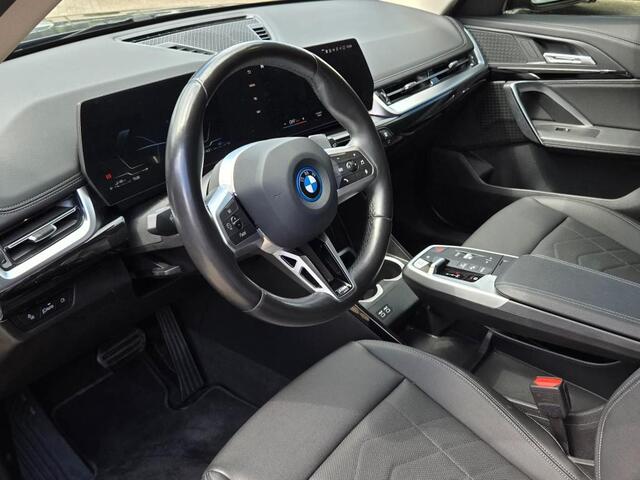 BMW X1 XDRIVE30E X-LINE I SPORTSTOELEN I LEDER I 20 INCH