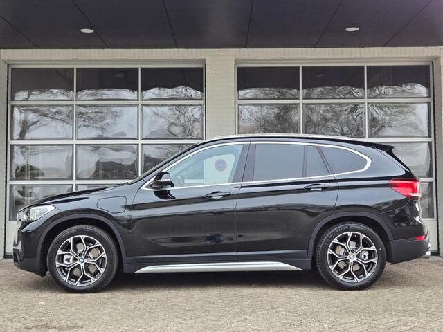 BMW X1 XDRIVE25E X LINE I SPORTSTOELEN I TREKHAAK I HEAD
