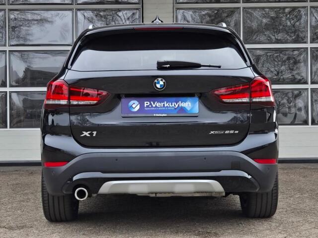 BMW X1 XDRIVE25E X LINE I SPORTSTOELEN I TREKHAAK I HEAD