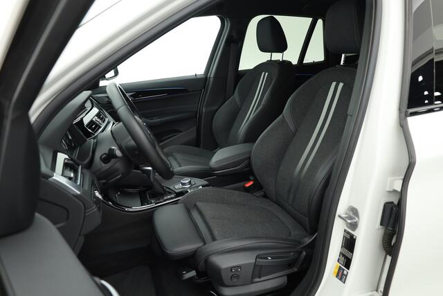 BMW X1 xDrive25e eDrive M Sport | Navi | Cruise | Camera | Stoelverw. | 18'' | LED