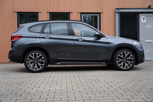 BMW X1 sDrive 20i | Sport Line | 19 inch