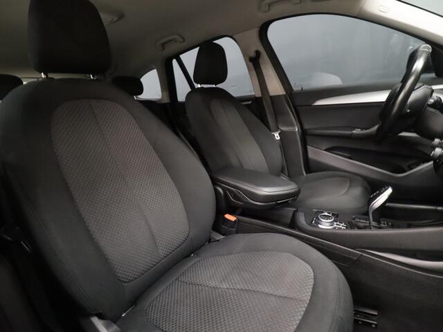 BMW X1 sDrive18i Executive [MEMORY SEATS, PDC ACHTER, LED, BLUETOOTH, CRUISE CONTROL, CLIMATE CONTROL, NIEUWSTAAT]