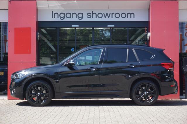 BMW X1 xDrive25e eDrive Edition | Origineel NL | 1ste eigenaar | Trekhaak | HUD | ACC | Leder | Camera | 18''LM |