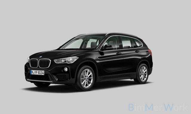 BMW X1 sDrive18i High Executive | Stoelverwarming | Navigatie | Camera | Parkeersensoren | Head-Up Display | Leer | Automaat | Digitale Tellers | Keyless | LED | Cruise Control | Parkeersensoren