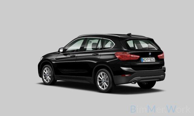BMW X1 sDrive18i High Executive | Stoelverwarming | Navigatie | Camera | Parkeersensoren | Head-Up Display | Leer | Automaat | Digitale Tellers | Keyless | LED | Cruise Control | Parkeersensoren
