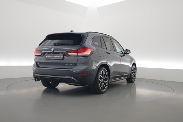 BMW X1 xDrive25e Sport line | Navi | Harman Kardon | Camera | Stoelverw. | 19'' | Elek. Achterklep