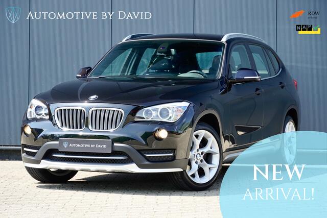 BMW X1 sDrive20i 184 pk xLine EXECUTIVE AUTOMAAT / 1e EIGENAAR / TREKHAAK / DEALERONDERHOUDEN / NAVIGATIE PLUS / 18 inch LMV / PARKEERSENSOREN ACHTER / HALF LEDER / XENON