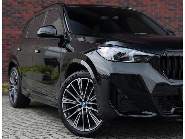 BMW X1 30e xDrive | Pano - HUD - Trekhaak