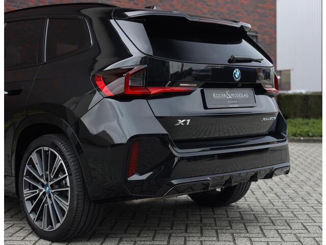 BMW X1 30e xDrive | Pano - HUD - Trekhaak