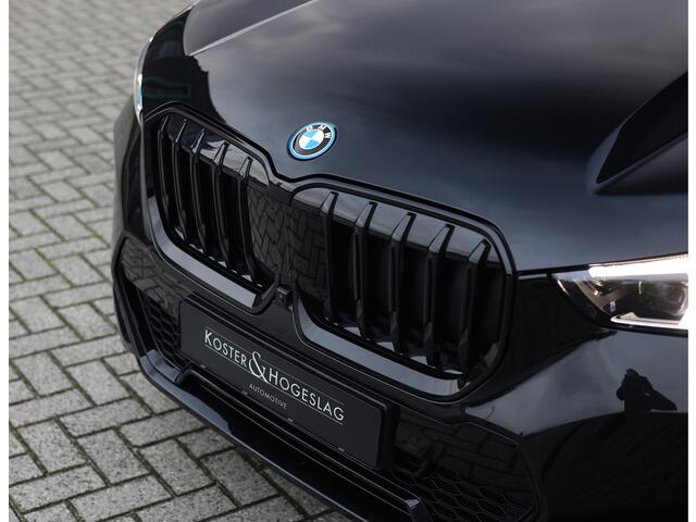 BMW X1 30e xDrive | Pano - HUD - Trekhaak