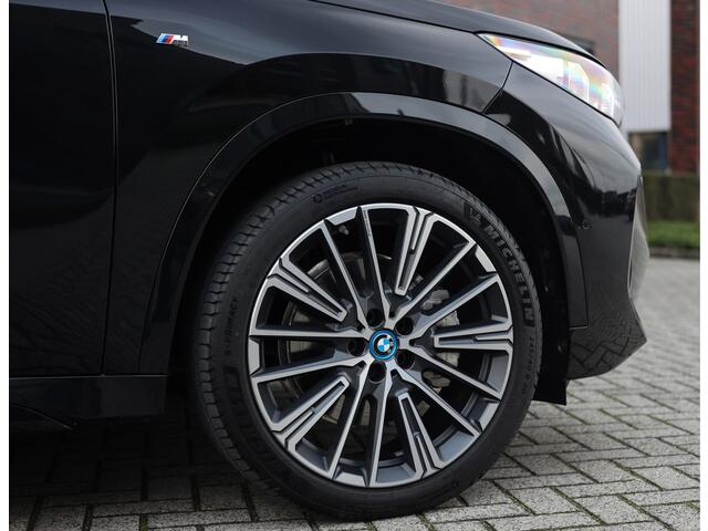 BMW X1 30e xDrive | Pano - HUD - Trekhaak
