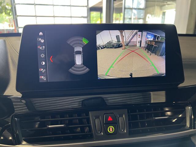 BMW X1 xDrive25e High Executive M-Sport Panorama | Trekhaak | Camera | HUD | "19