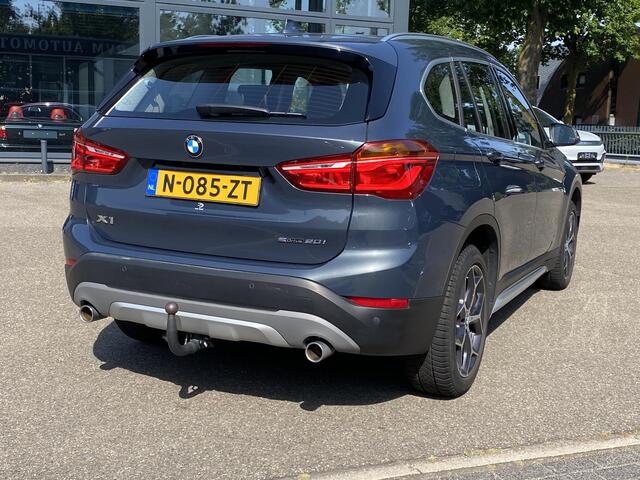 BMW X1 sDrive20i TREKHAAK | ELEK. KOFFER | LEDER | RIJKLAAR INCL. 12 MND. BOVAGGARANTIE