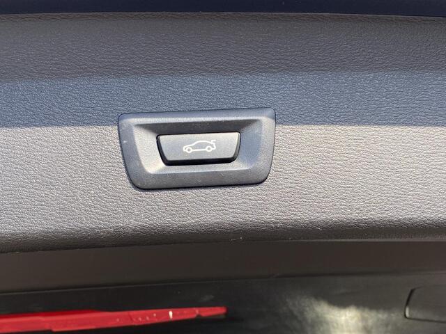 BMW X1 sDrive20i TREKHAAK | ELEK. KOFFER | LEDER | RIJKLAAR INCL. 12 MND. BOVAGGARANTIE