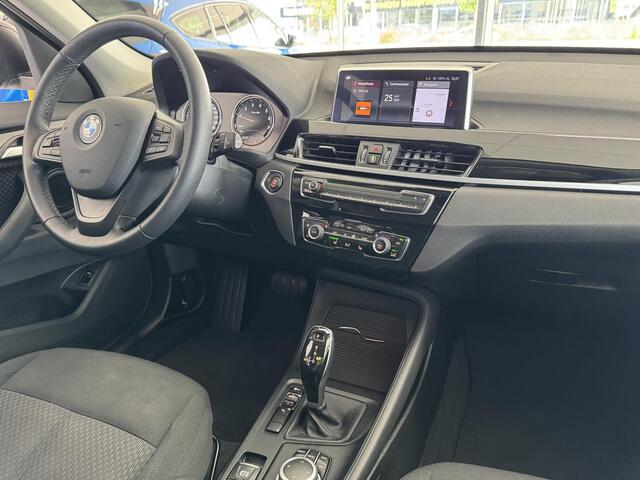 BMW X1 sDrive18i High Executive | Automaat | Cruise | Camera | Navi | Stoelverwarming | Clima ( Vesteging - Vianen )
