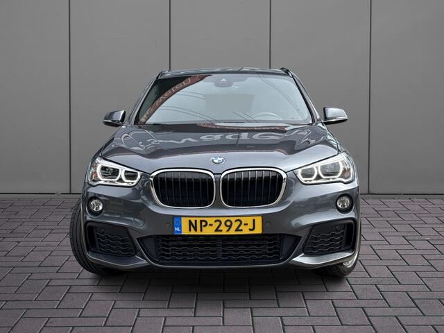 BMW X1 sDrive20i High Executive M-Sport | 1e Eig | Dealer OH | Head-up | Trekhaak | Leder