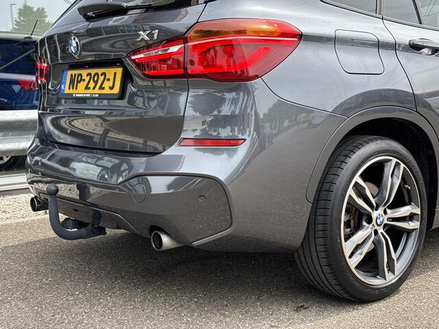 BMW X1 sDrive20i High Executive M-Sport | 1e Eig | Dealer OH | Head-up | Trekhaak | Leder