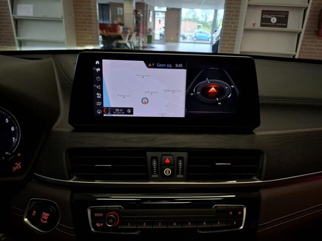 BMW X1 sDrive20i VDL Nedcar Edition High Executive, Panorama dak, Trekh