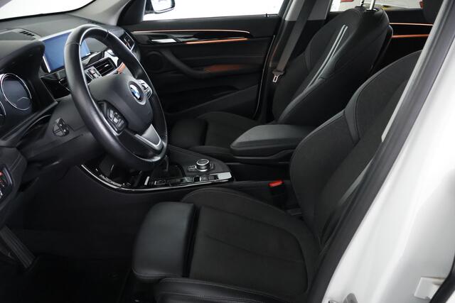 BMW X1 sDrive18i High Executive / LED / Navi / Cam / Trekhaak