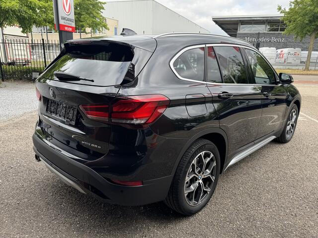 BMW X1 xDrive25e Executive Edition // LEDER // ELEK. KLEP // NAVI // CAMERA+SENSOREN // CRUISE // HEAD UP DISPLAY //
