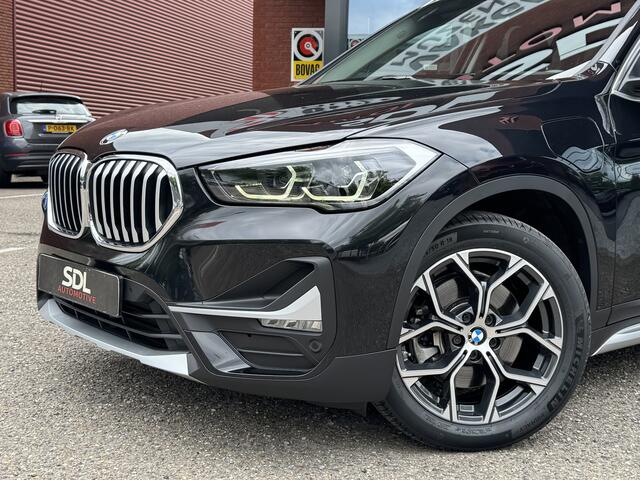BMW X1 xDrive25e Executive Edition // LEDER // ELEK. KLEP // NAVI // CAMERA+SENSOREN // CRUISE // HEAD UP DISPLAY //