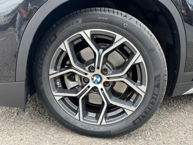BMW X1 xDrive25e Executive Edition // LEDER // ELEK. KLEP // NAVI // CAMERA+SENSOREN // CRUISE // HEAD UP DISPLAY //