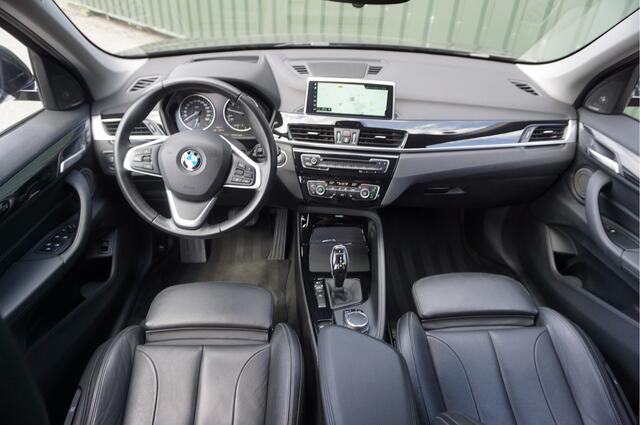 BMW X1 sDrive18i High Executive Automaat + Leer/ Camera/ Xenon/ Elektr.klep/ Keyless/ Garantie!