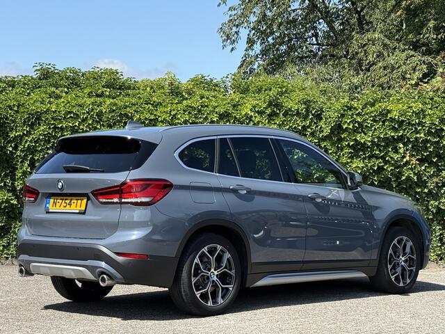 BMW X1 sDrive20i | Panorama | Driving ass. Plus | Camera | Head up | Getint glas | HiFi