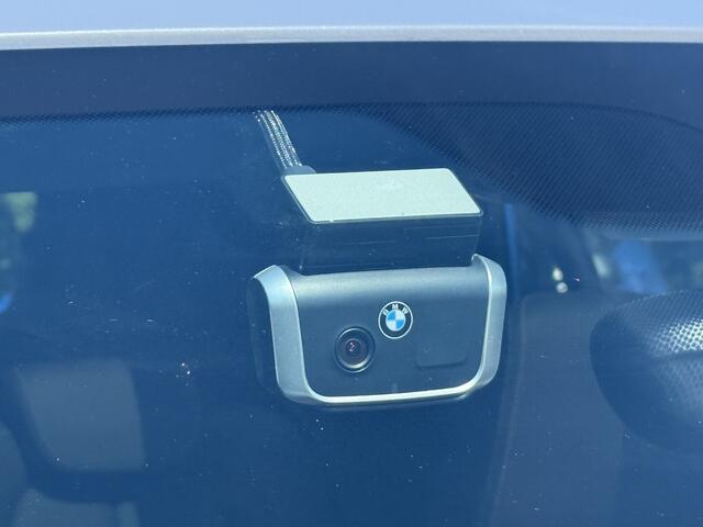 BMW X1 sDrive20i | Panorama | Driving ass. Plus | Camera | Head up | Getint glas | HiFi