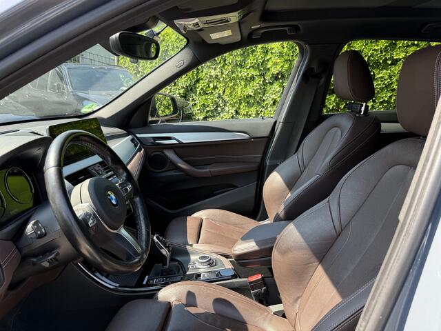 BMW X1 sDrive20i | Panorama | Driving ass. Plus | Camera | Head up | Getint glas | HiFi